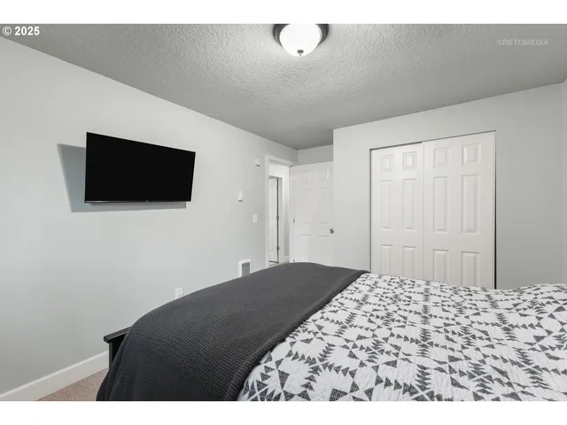 $387,000 | 410 Southwest Ivy Road, Estacada, OR 97023