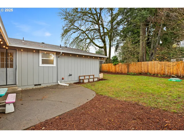 $387,000 | 410 Southwest Ivy Road, Estacada, OR 97023