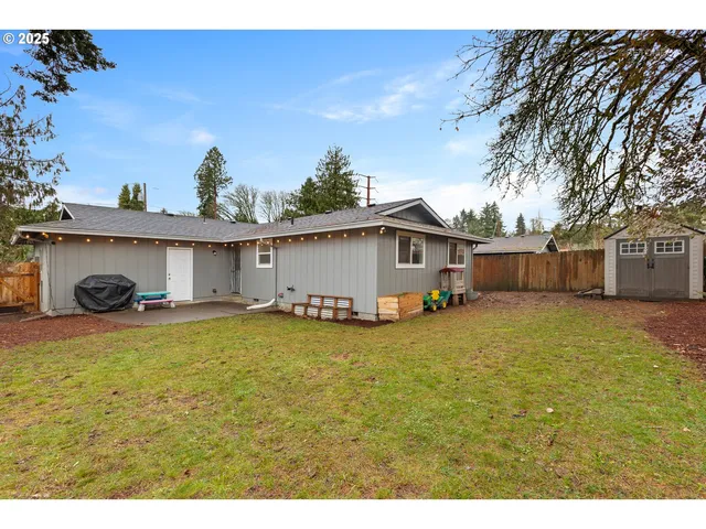 $387,000 | 410 Southwest Ivy Road, Estacada, OR 97023
