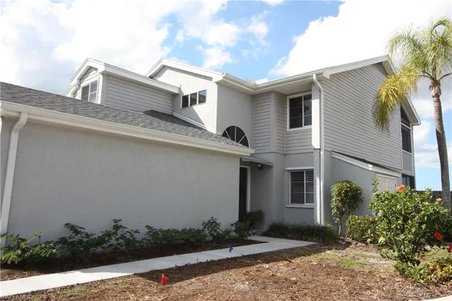 $2,350 | 2781 Citrus Lake Drive, Unit I201, Naples, FL 34109