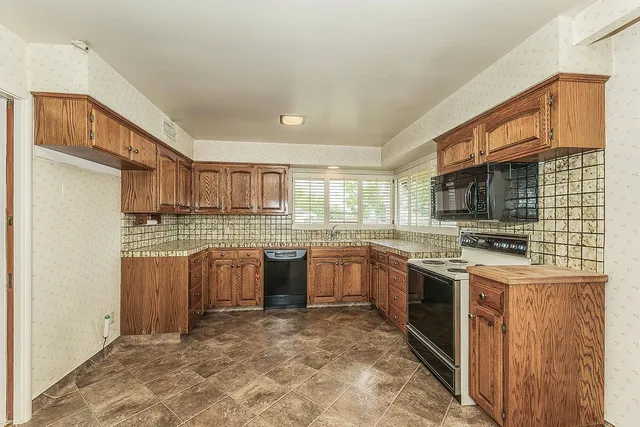 $479,000 | 1444 East Swift Avenue, Fresno, CA 93704