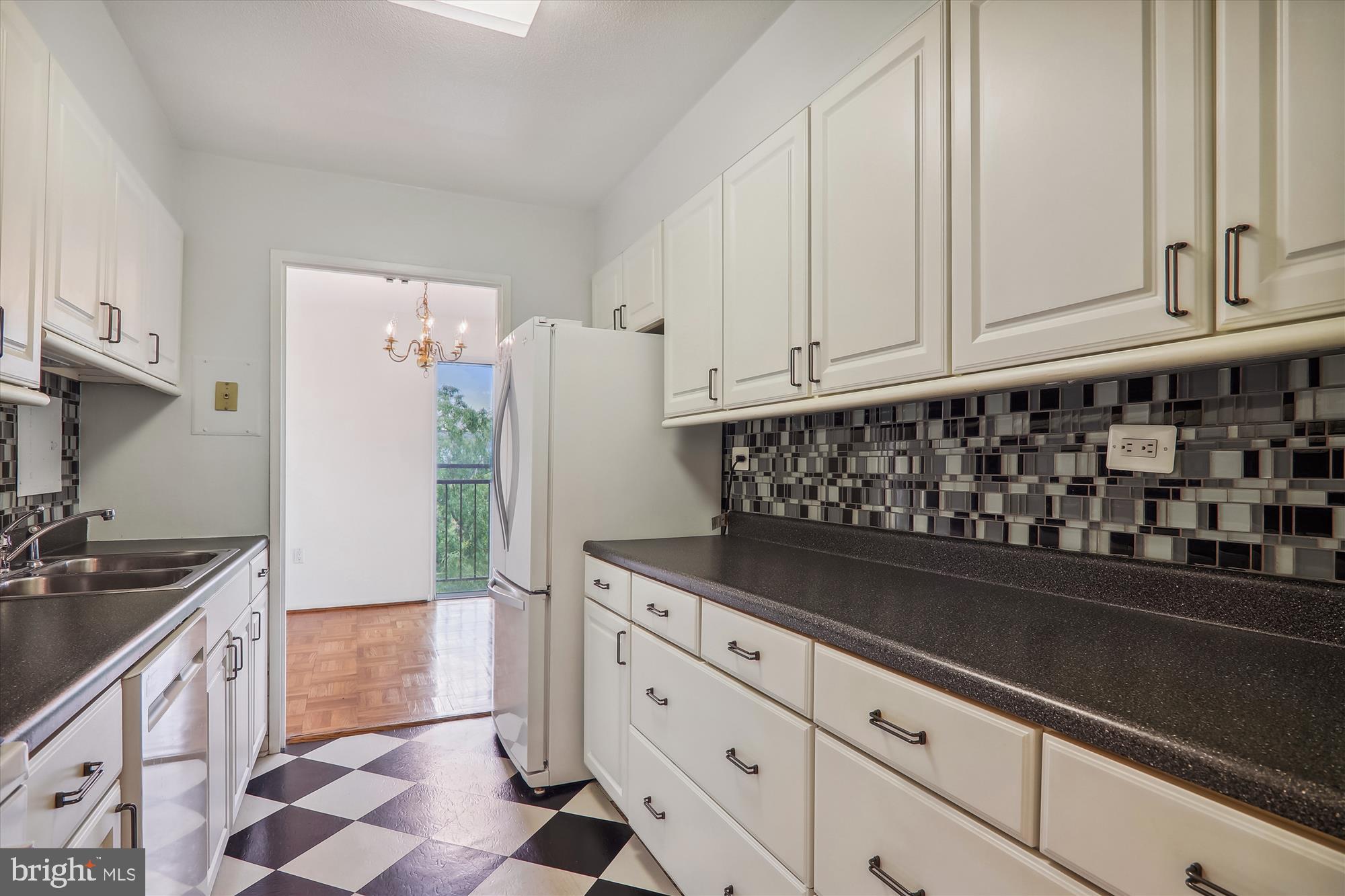 700 7th Street Southwest, Unit 701 Washington, DC 20024 - Photo 13 of 54 Updated Kitchen