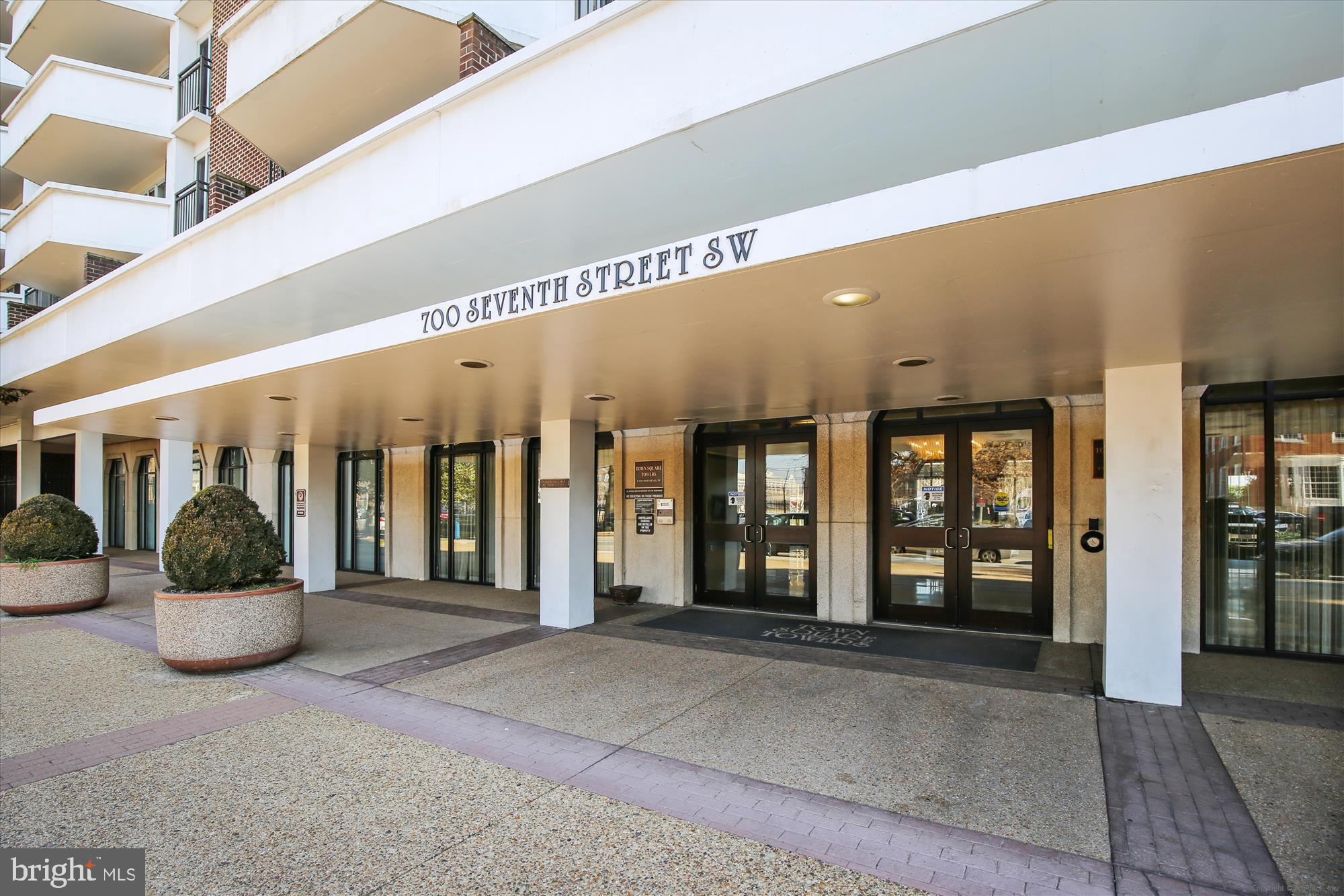 700 7th Street Southwest, Unit 701 Washington, DC 20024 - Photo 25 of 54 Main Entrance