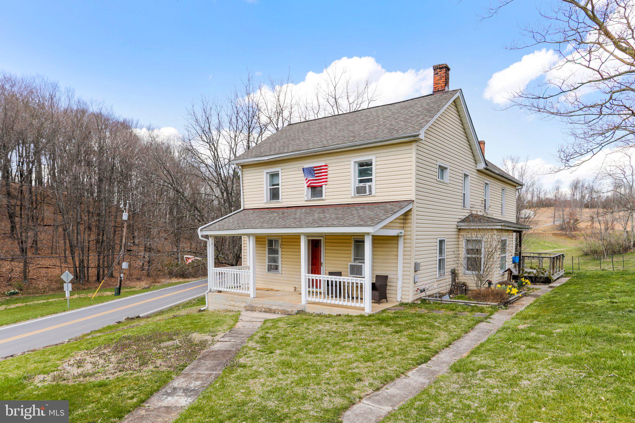 967 Winchester Grade Road Berkeley Springs, WV 25411 - Photo 3 of 35 Gallery Image 3