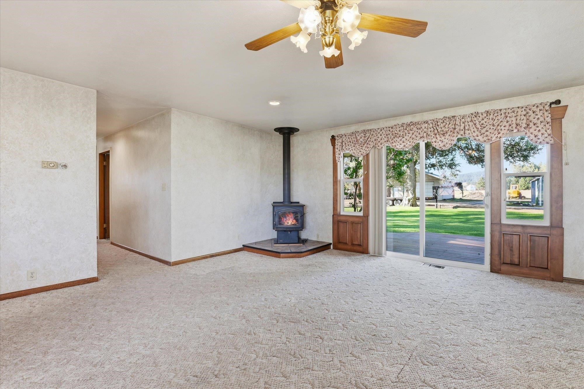 5192 South Swenson Road Deer Park, WA 99006 - Photo 8 of 50