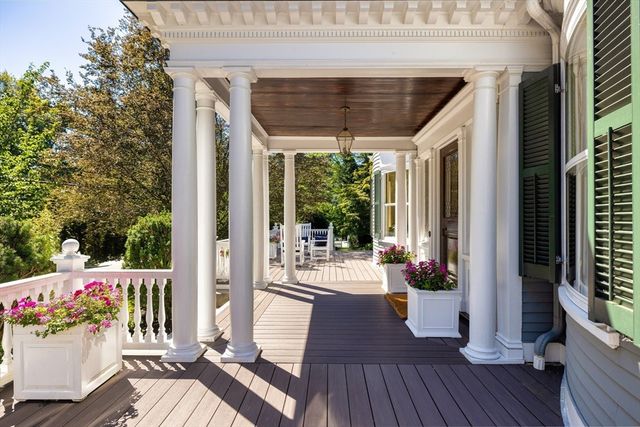 a view of a patio outdoor seating