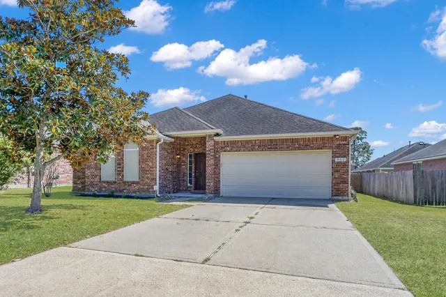 $2,000 | 952 Crannog Way, Conroe, TX 77301