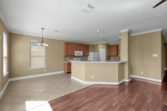 $2,000 | 952 Crannog Way, Conroe, TX 77301