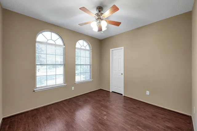 $2,000 | 952 Crannog Way, Conroe, TX 77301