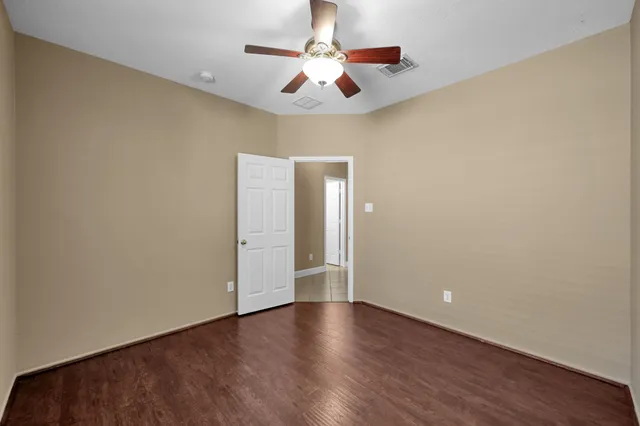 $2,000 | 952 Crannog Way, Conroe, TX 77301
