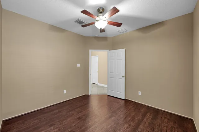 $2,000 | 952 Crannog Way, Conroe, TX 77301