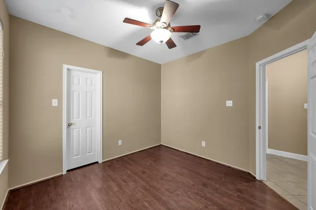 $2,000 | 952 Crannog Way, Conroe, TX 77301