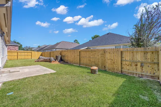 $2,000 | 952 Crannog Way, Conroe, TX 77301