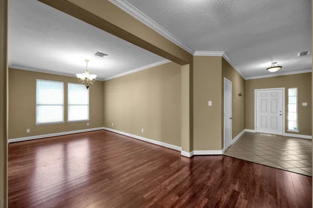 $2,000 | 952 Crannog Way, Conroe, TX 77301