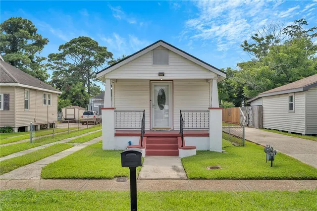 $125,000 | 516 Bellanger Street, Harvey, LA 70058