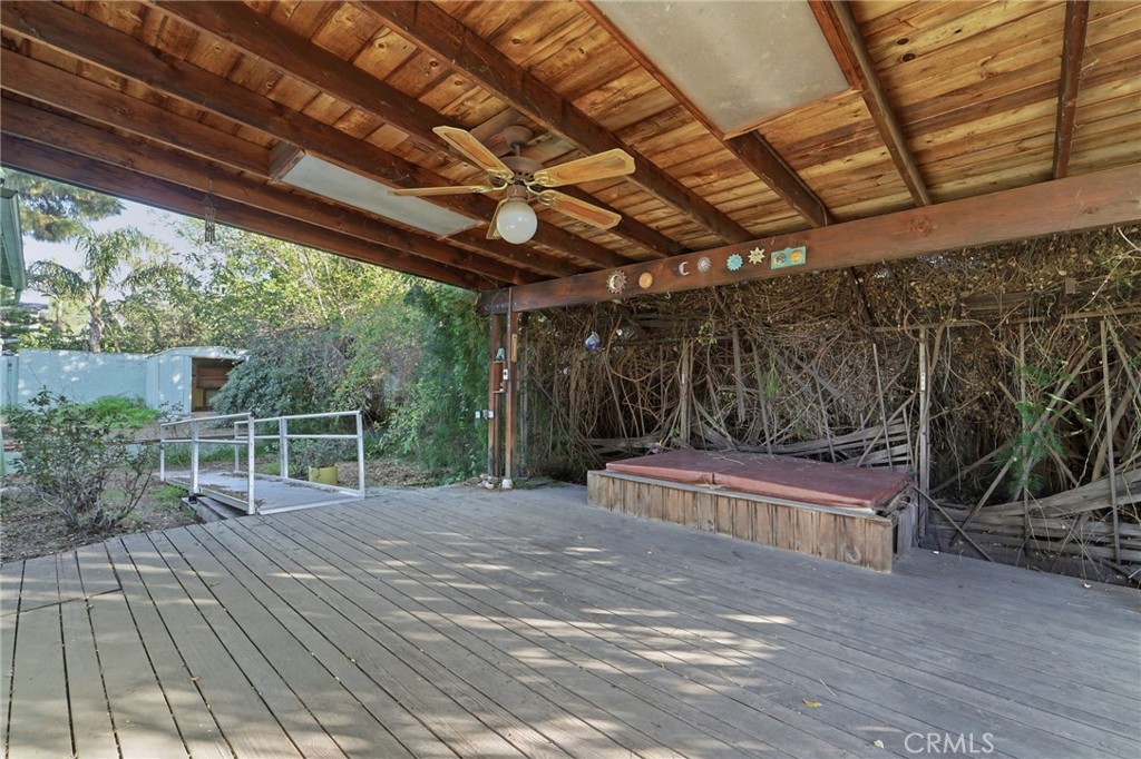 8226 Fenwick Street Sunland, CA 91040 - Photo 16 of 18