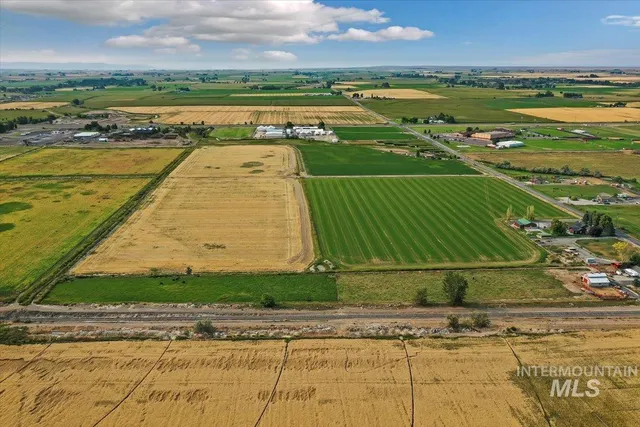 $1,999,000 | 3940 North 2300 E Road, Filer, ID 83328