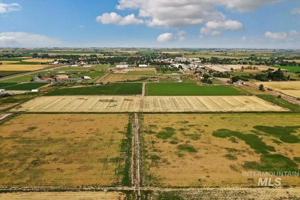 $1,999,000 | 3940 North 2300 E Road, Filer, ID 83328
