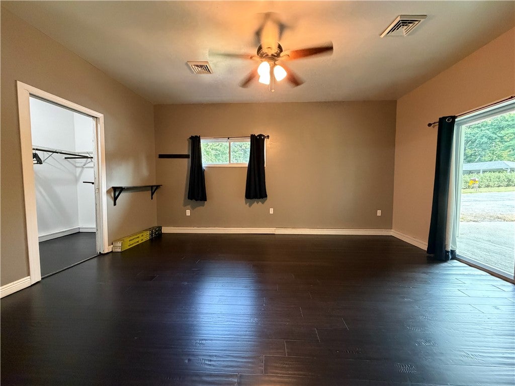 2 Hickory Ridge Drive Charleston, IL 61920 - Photo 20 of 28 Gallery Image 20