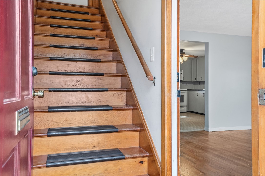83 Greeley Street Pawtucket, RI 02861 - Photo 4 of 49 Gallery Image 4
