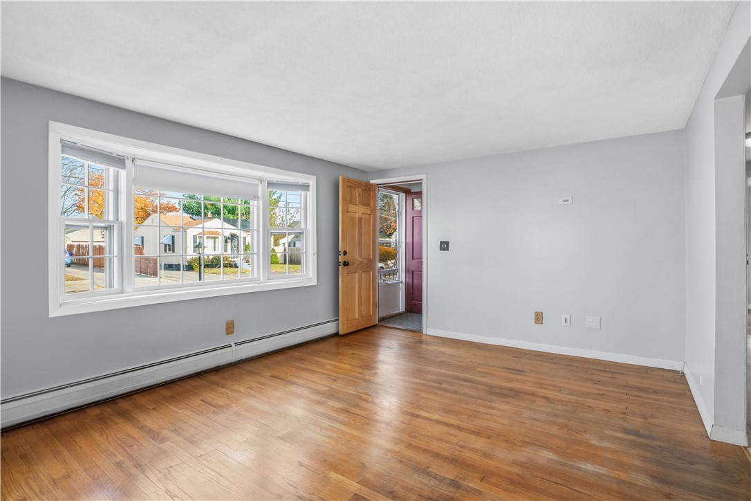 83 Greeley Street Pawtucket, RI 02861 - Photo 8 of 49 Gallery Image 8