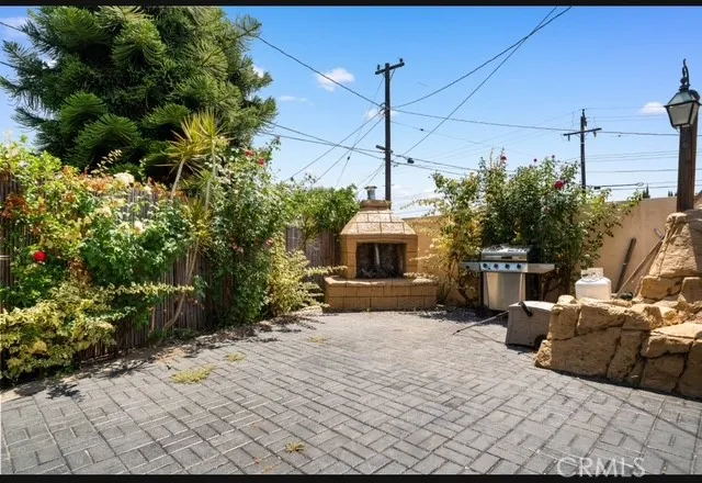 a view of a terrace with sitting area