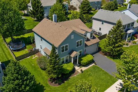 $525,000 | 394 Rockland Avenue, Elgin, IL 60124