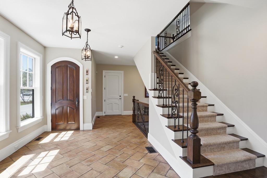 21 Fletcher Road Bedford, MA 01730 - Photo 14 of 38
