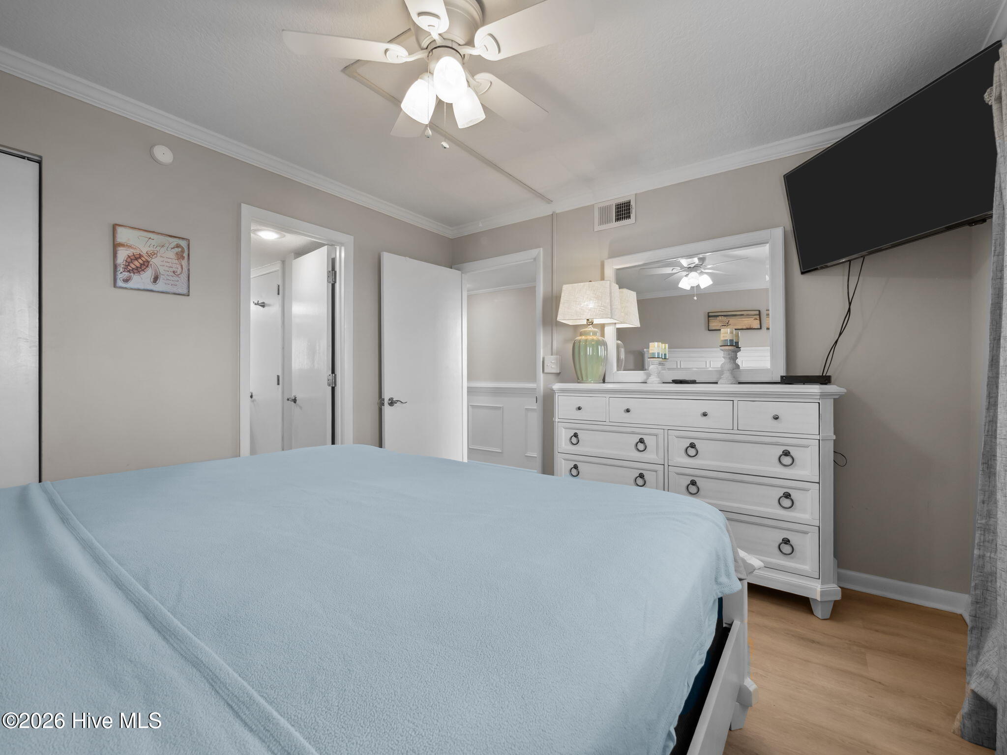 8801 Reed Drive, Unit 613 Emerald Isle, NC 28594 - Photo 17 of 41 Bedroom