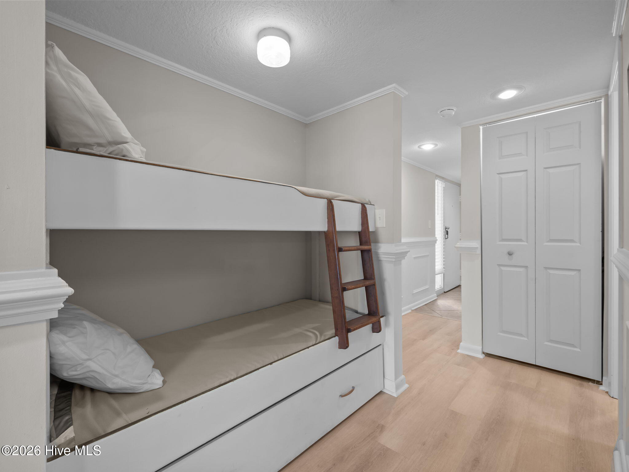 8801 Reed Drive, Unit 613 Emerald Isle, NC 28594 - Photo 21 of 41 Bunk Beds