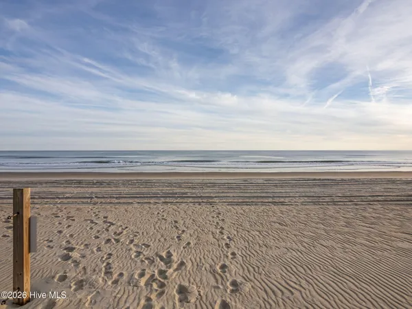 $585,000 | 8801 Reed Drive, Unit 613, Emerald Isle, NC 28594