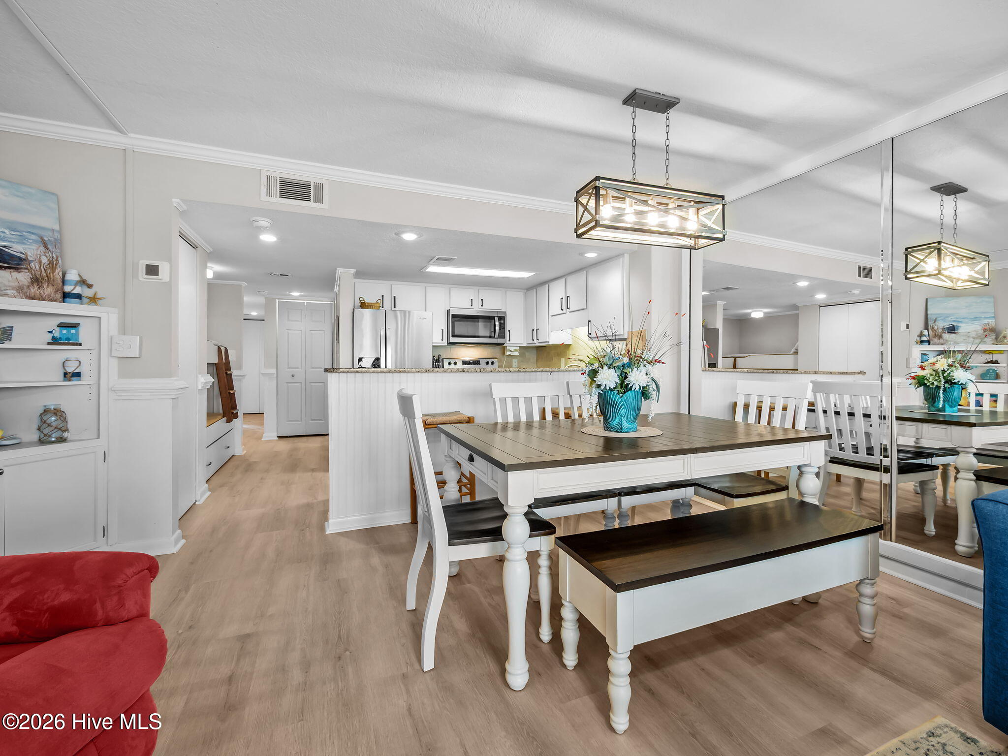 8801 Reed Drive, Unit 613 Emerald Isle, NC 28594 - Photo 8 of 41 Dining Area