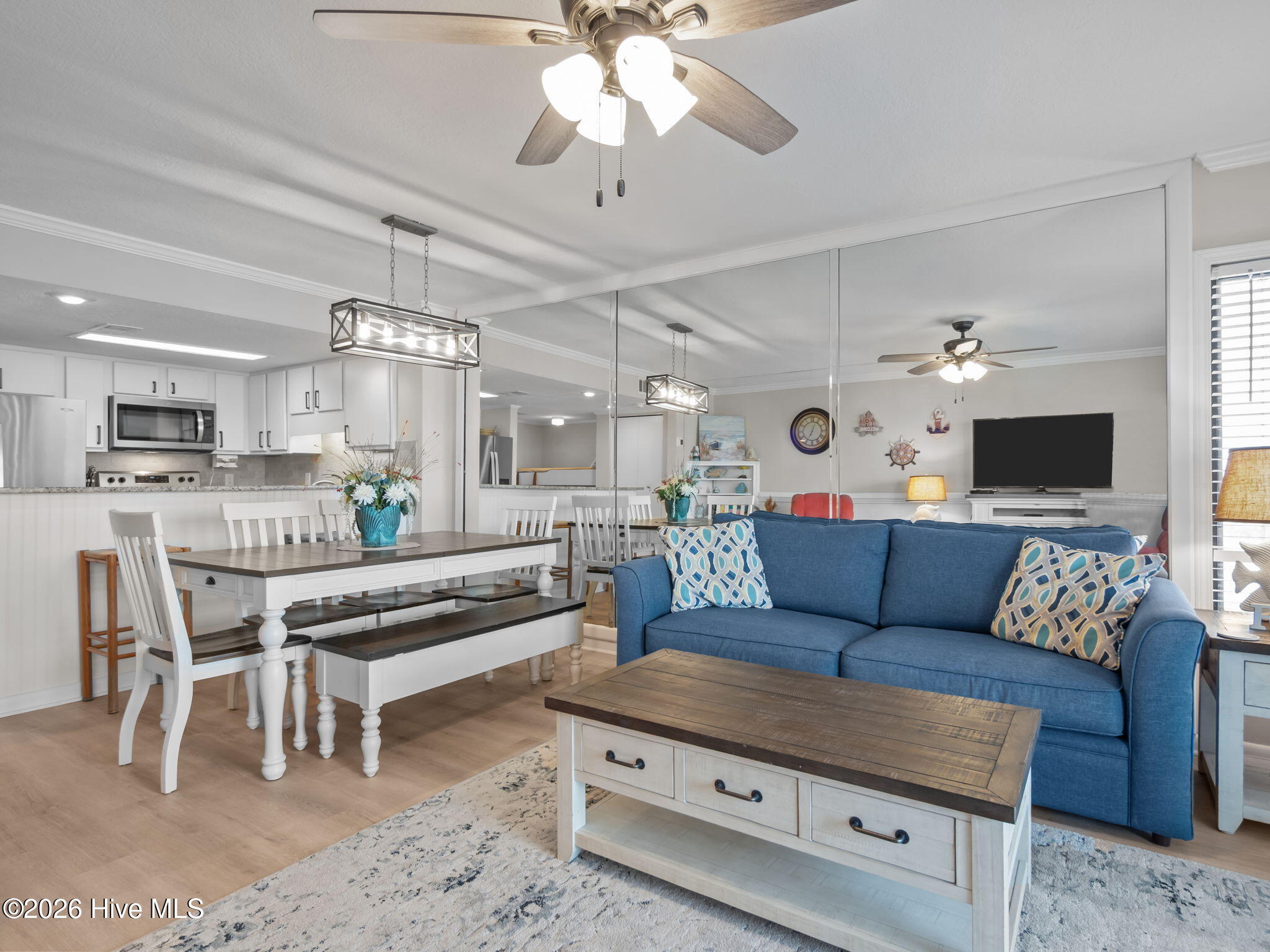 8801 Reed Drive, Unit 613 Emerald Isle, NC 28594 - Photo 10 of 41 Living & Dining Area