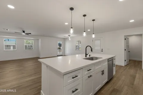 $750,000 | 5745 North 13th Place, Phoenix, AZ 85014