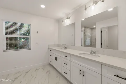 $750,000 | 5745 North 13th Place, Phoenix, AZ 85014