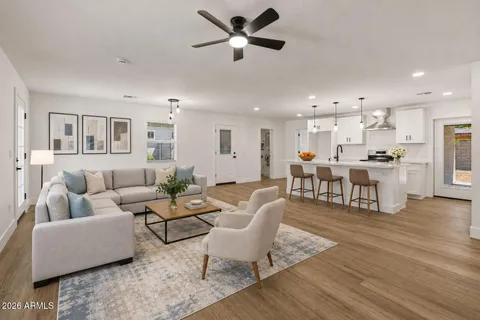 $750,000 | 5745 North 13th Place, Phoenix, AZ 85014