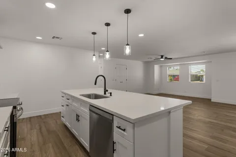 $750,000 | 5745 North 13th Place, Phoenix, AZ 85014