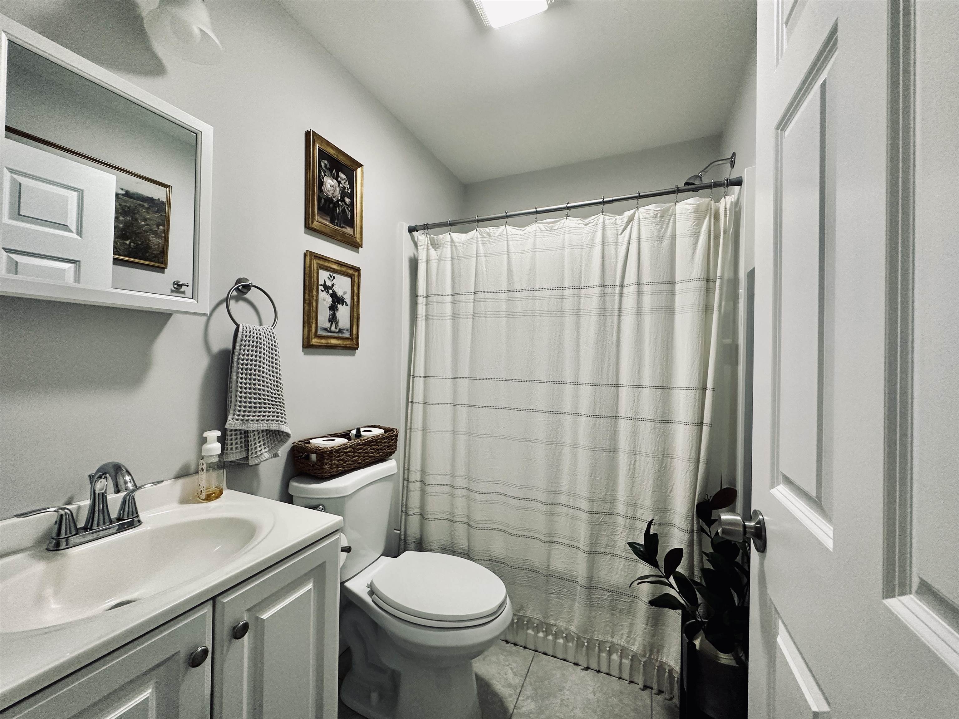 364 Maple Grove Road Shaftsbury, VT 05262 - Photo 4 of 19 Gallery Image 4