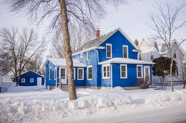 $139,900 | 305 East 7th Street, Morris, MN 56267