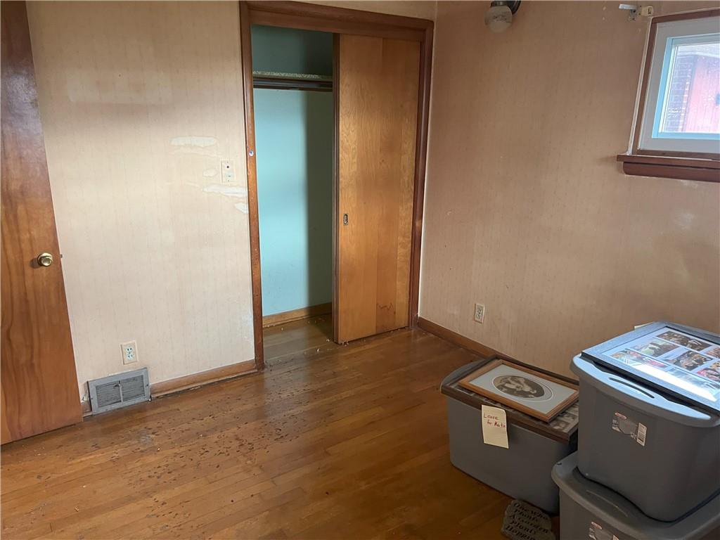 756 McLean Street Rochester, PA 15074 - Photo 23 of 35