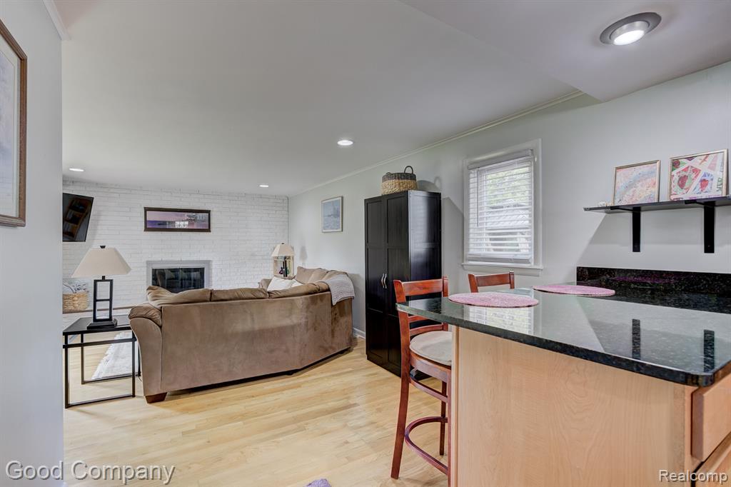 4217 Crooks Road Royal Oak, MI 48073 - Photo 16 of 50