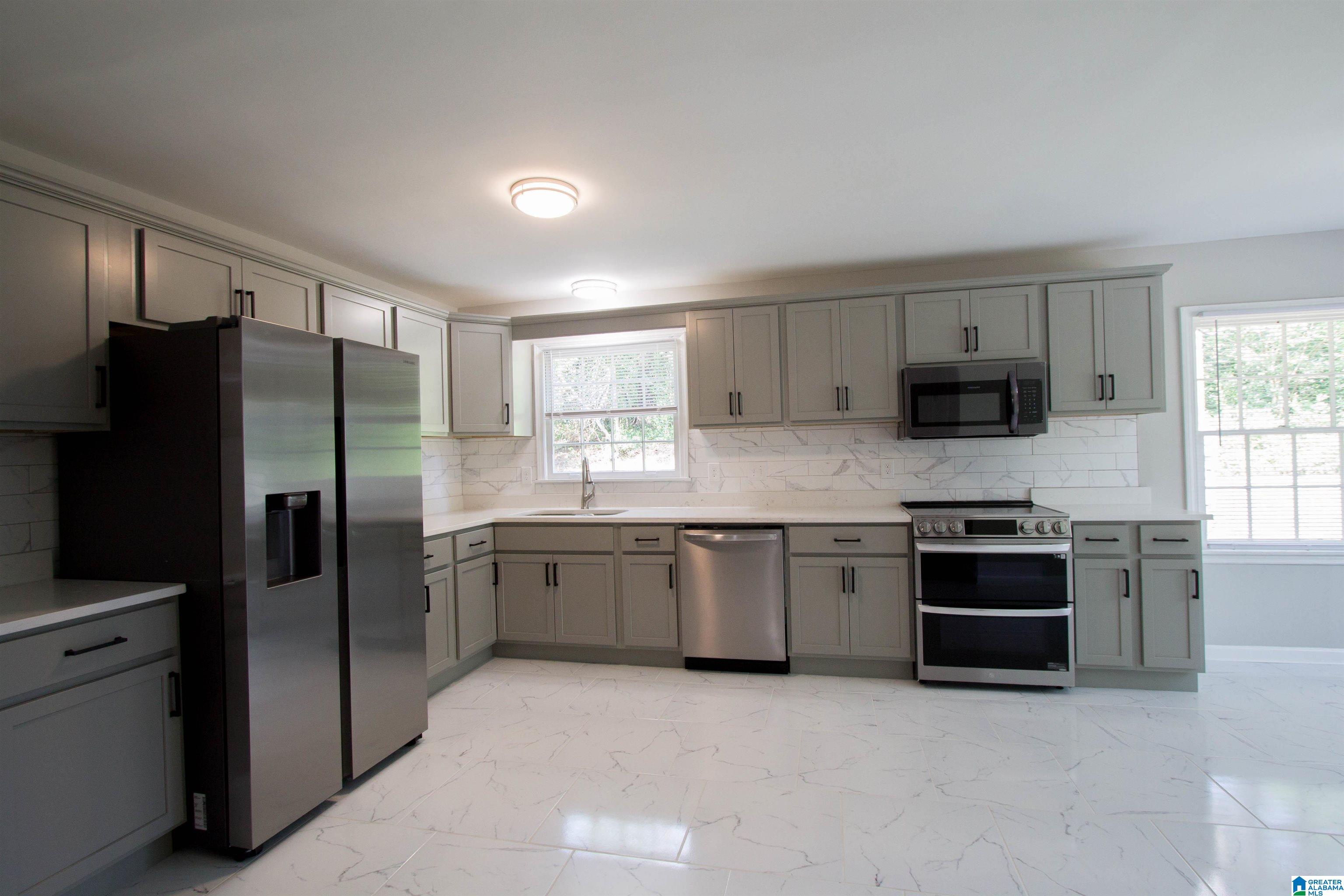 1928 Greenvale Road Birmingham, AL 35226 - Photo 9 of 57