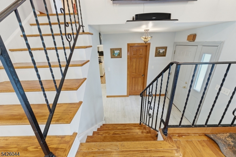 47 Sycamore Street Somerville, NJ 08876 - Photo 12 of 29