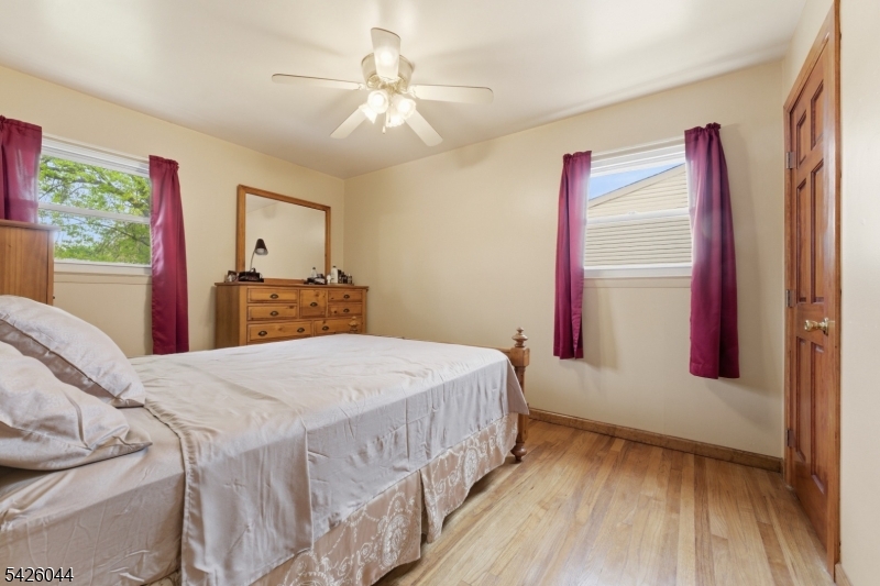 47 Sycamore Street Somerville, NJ 08876 - Photo 13 of 29