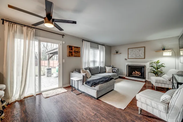 $468,900 | 3009 Quincy Lane, Aurora, IL 60504