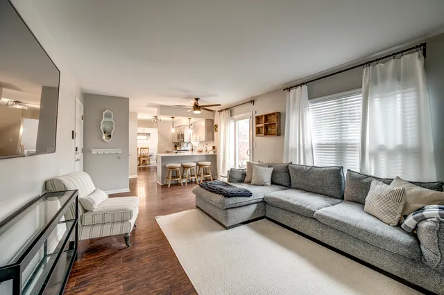 $468,900 | 3009 Quincy Lane, Aurora, IL 60504