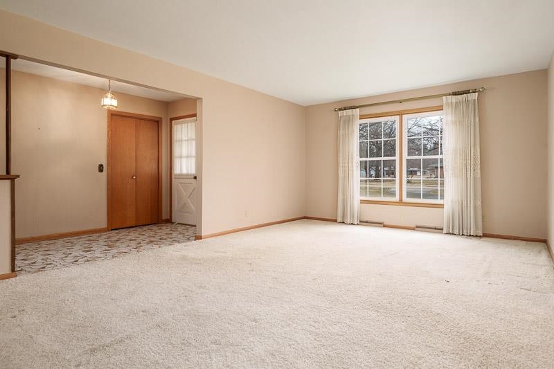 3090 Dallas Road Rockford, IL 61109 - Photo 6 of 45 Gallery Image 6