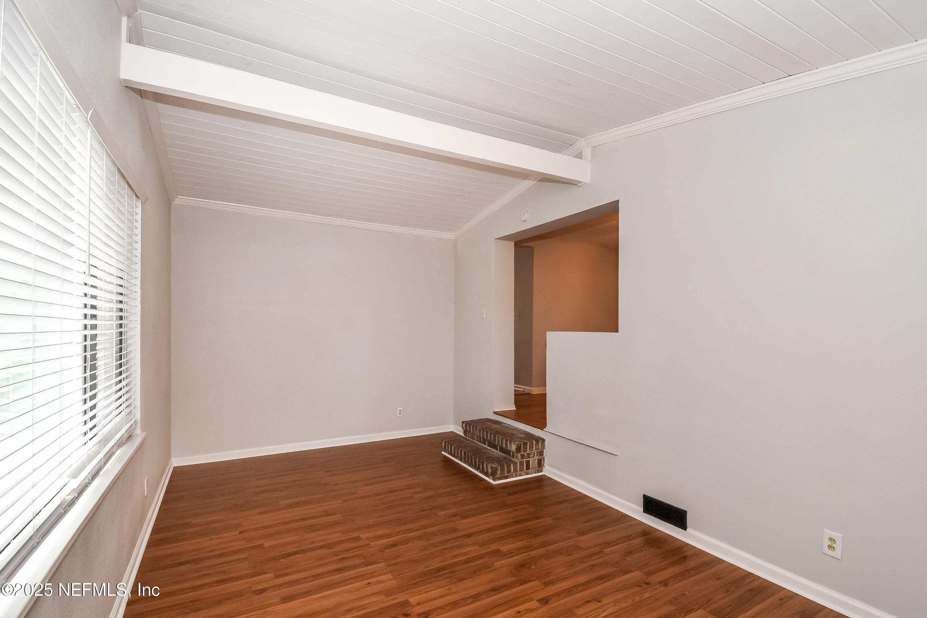 1220 Adrian Court Jacksonville, FL 32205 - Photo 4 of 15 004-photo-living-room-7884513