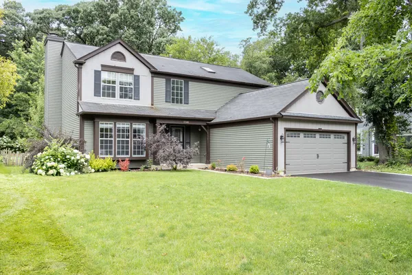 $470,000 | 1340 Yellowstone Parkway, Algonquin, IL 60102
