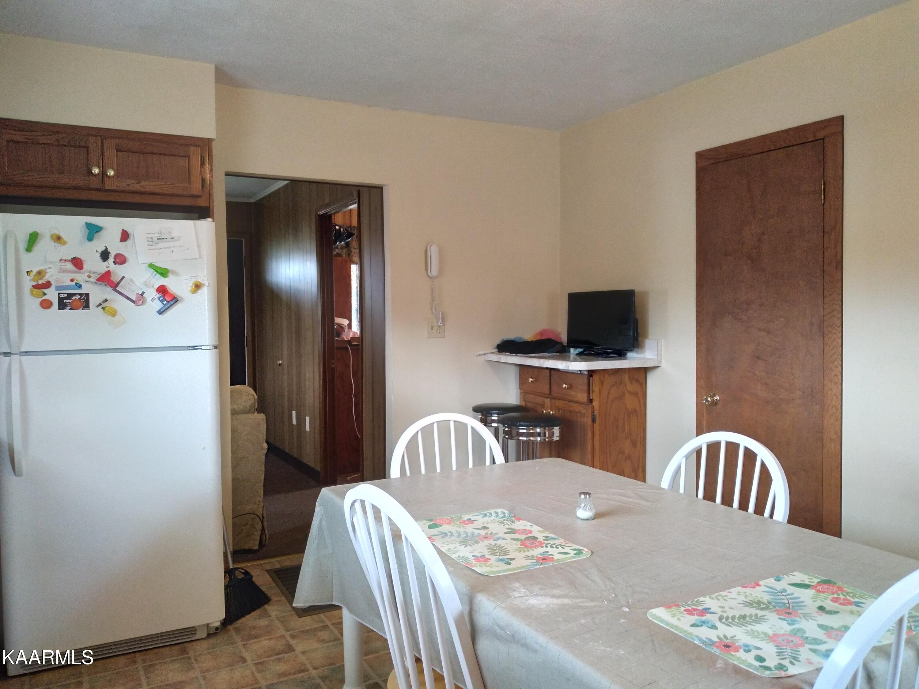 4230 Wilderness Road Ewing, VA 24248 - Photo 12 of 16 20221128_115005